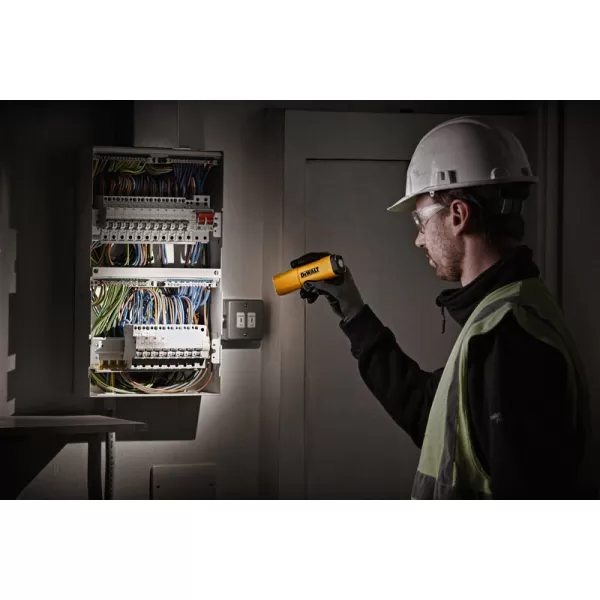 Nabíjecí svítilna DeWalt DCL183