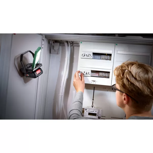 Aku svítilna Bosch EasySpotLight 18V-400 solo