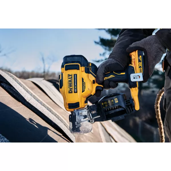Pokrývačská hřebíkovačka 18V Dewalt DCN45RND2