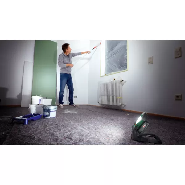 Aku svítilna Bosch UniversalWorkLight 18V-2100 solo