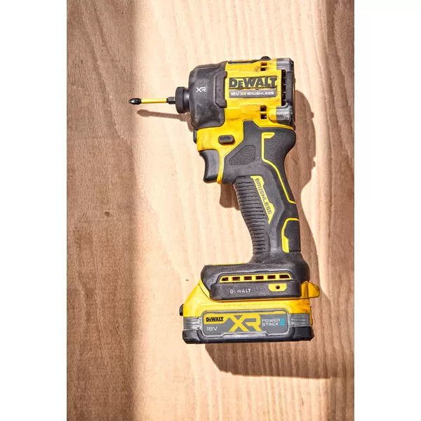 Aku rázový utahovák DeWalt DCF870NT, 18V, TSTAK