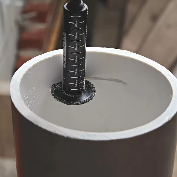 Diamantový řezák trubek DeWalt DT20563