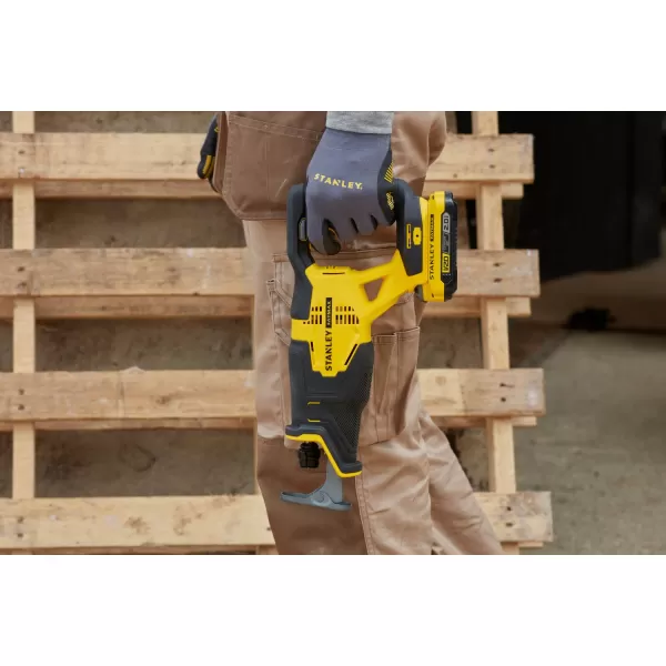 Aku pila ocaska Stanley FATMAX® SFMCS300B, bez baterie a nabíječky, 18 V