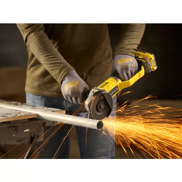 Aku úhlová bruska Stanley FATMAX® SFMCG300B, V20, bez baterie a nabíječky 18 V