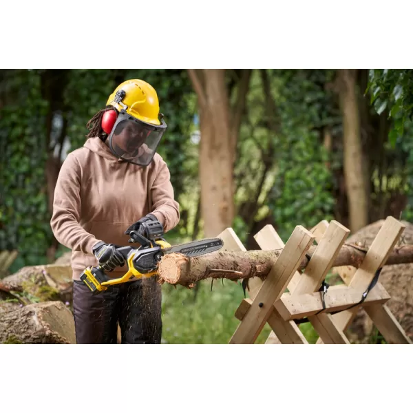 Aku bezuhlíková řetězová pila Stanley FATMAX® SFMCCS730M1, V20, 1 x 4.0 Ah 18 V