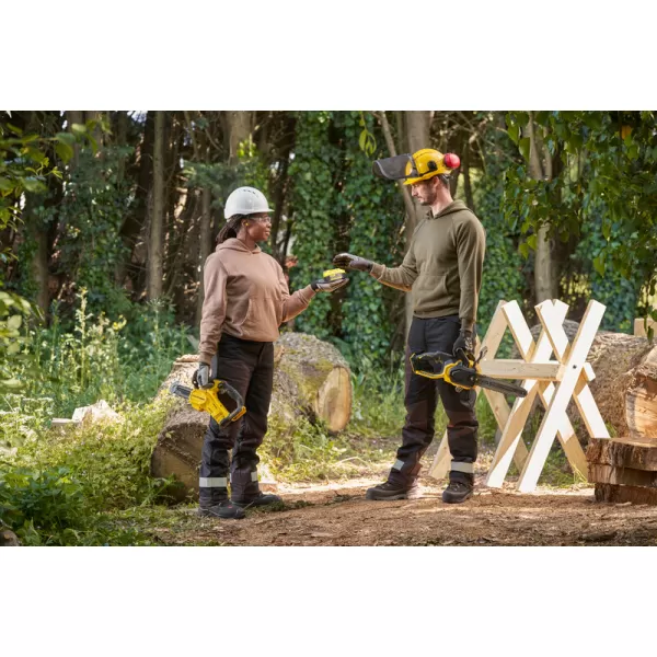 Aku bezuhlíková řetězová pila Stanley FATMAX® SFMCCS730B, V20, bez baterie a nabíječky 18 V