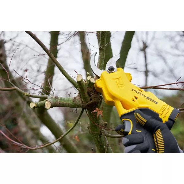 Aku nůžky na větve Stanley FATMAX® SFMCPP32M1, 1 x 4.0 Ah 18 V