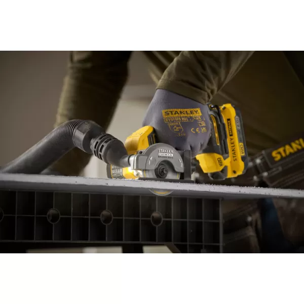 Aku univerální řezačka Stanley FATMAX® SFMCM300B, V20, bez baterie a nabíječky 18 V
