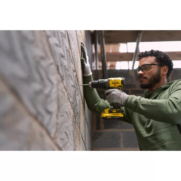 Aku bezuhlíková vrtačka s příklepem Stanley FATMAX® SFMCD715D1K, V20, 18 V