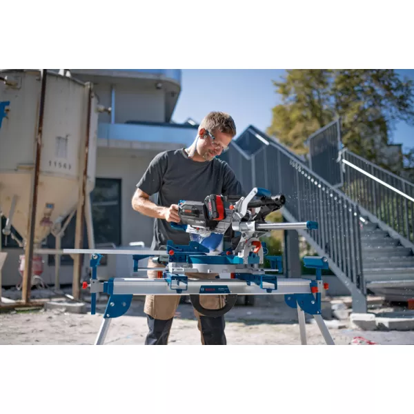 Aku pila pokosová Bosch GCM 18V-216 DC Professional BITURBO (solo)