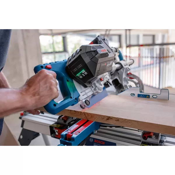 Aku pila pokosová Bosch GCM 18V-216 DC Professional BITURBO (solo)