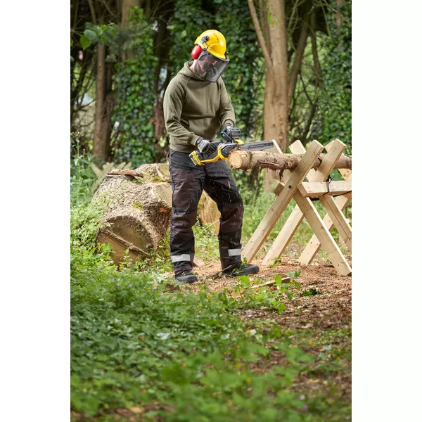 Aku bezuhlíková řetězová pila Stanley FATMAX® SFMCCS730M1, V20, 1 x 4.0 Ah 18 V