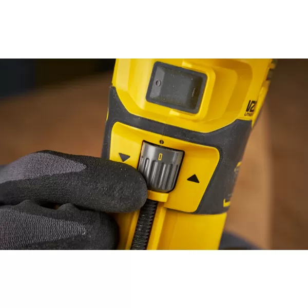 Aku bezuhlíková frézka 8 mm Stanley FATMAX® SFMCW400B, V20, bez baterie a nabíječky 18 V