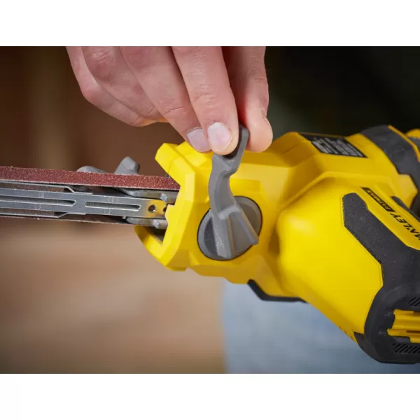 Aku prstová bruska Stanley FATMAX® SFMCE210D2K, V20, 2 x 2.0 Ah 18 V