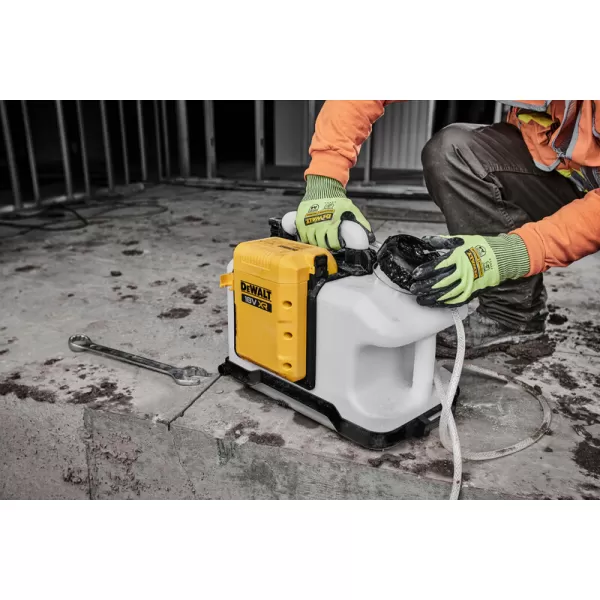 Nádrž na vodu DeWALT DCE6820N, 18V