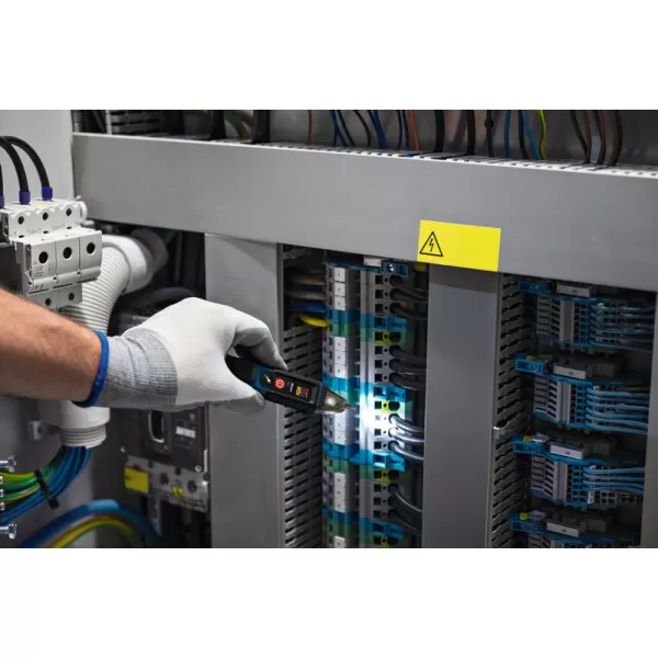 Zkoušečka napětí Bosch GVD 1000-17 Professional