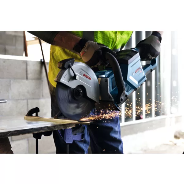Aku rozbrušovací pila Bosch GCS 18V-230 Professional solo 06013B0000