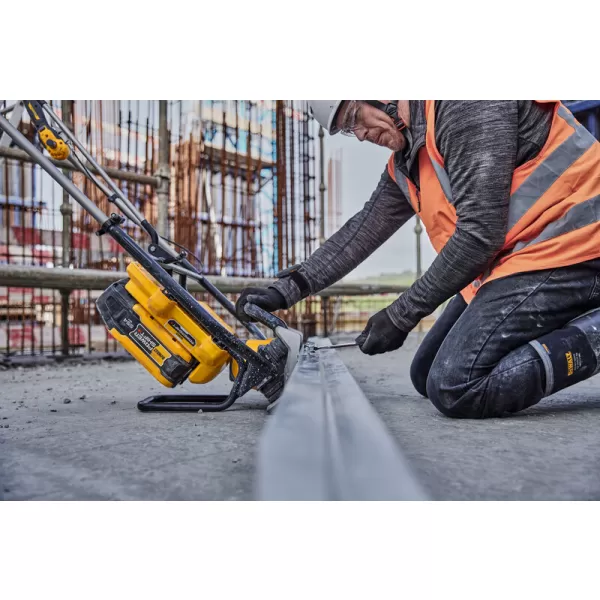 Aku vibrační lať DeWALT DCPS330N POWERSHIFT