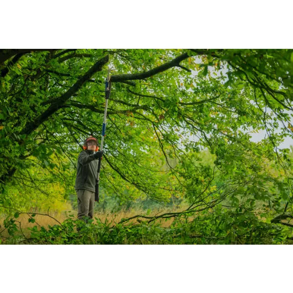 Aku vyvětvovací řetězová pila Bosch GKE 18V-25 TP Professional