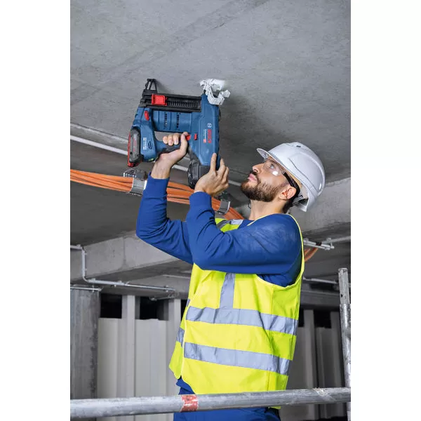 Aku hřebíkovačka Bosch GNB 18V-40 Professional 2x4,0Ah 06019L7005