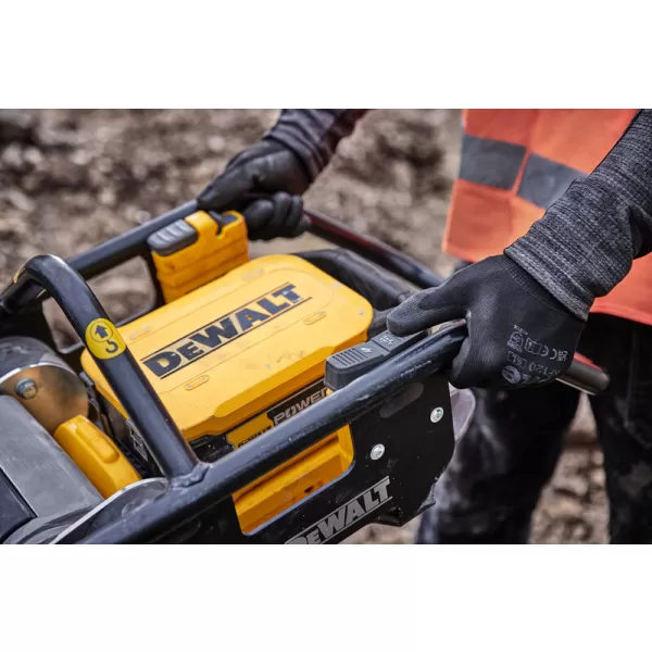 Aku vibrační pěch DeWALT DCP660N POWERSHIFT