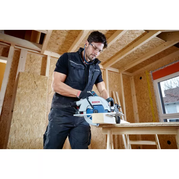 Aku okružní pila Bosch GKS 18V-68 Professional solo 06016C9000