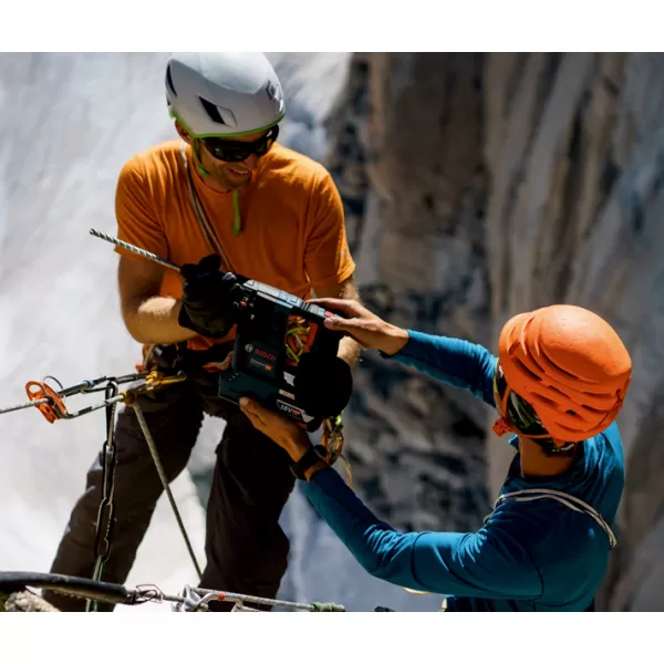 Kladivo vrtací aku Bosch GBH 18V-26F Professional 2x5,0Ah 0611910007