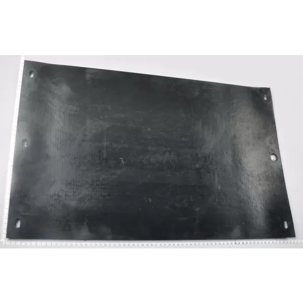 Černá gumová podložka Scheppach pro HP 2500s (630 x 400 mm)