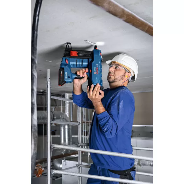 Aku hřebíkovačka Bosch GNB 18V-40 Professional 2x4,0Ah 06019L7005