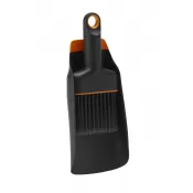 Oboustranná lopatka a smetáček Fiskars Solid 2v1
