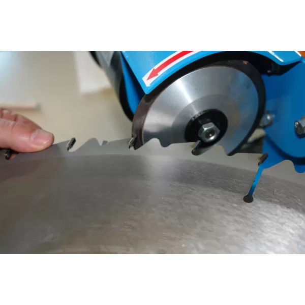 Ostřička pilových kotoučů GSS 700 P Güde