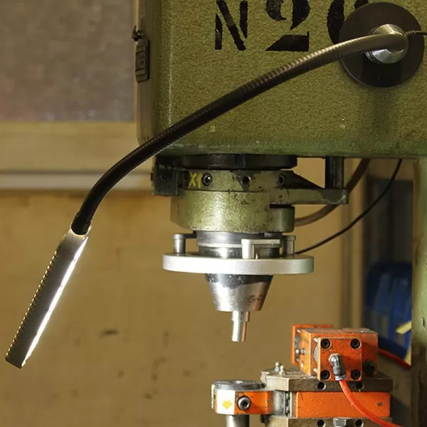 Lampa ke stroji Fluter LED 1200lm Bauer + Böcker