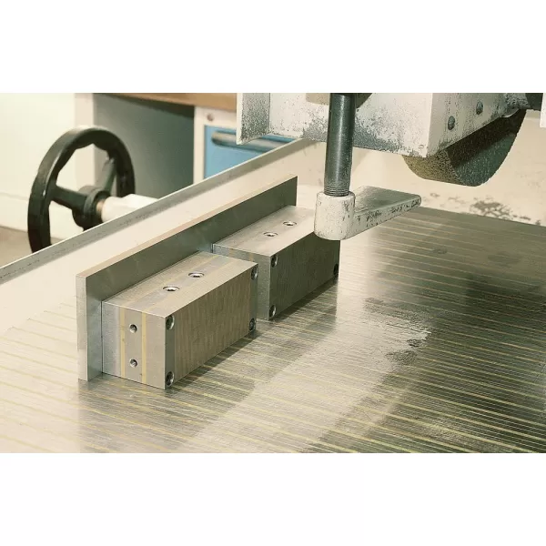 Magnetický upínací blok (pár) 250x50x52mm FLAIG